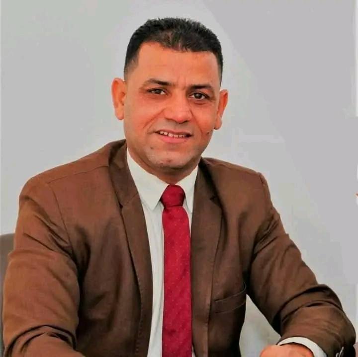 الدكتور عبد الخالق حسين مدنى رئيس مركز ومدينة البياضية