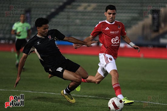 بن شرقى خلال المباراة