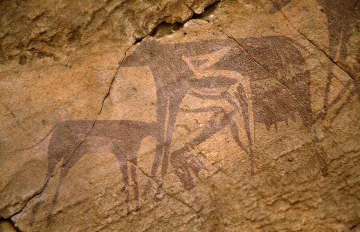 رسومات تعبر عن الفن الصخرى رسومات تعبر عن الفن الصخرى