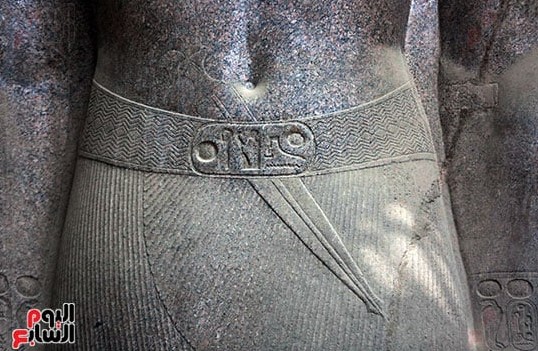 تفاصيل تمثال فرعونى