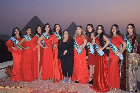 جلسة تصوير متسابقات ملكة جمال القارات في الأهرامات (3)
