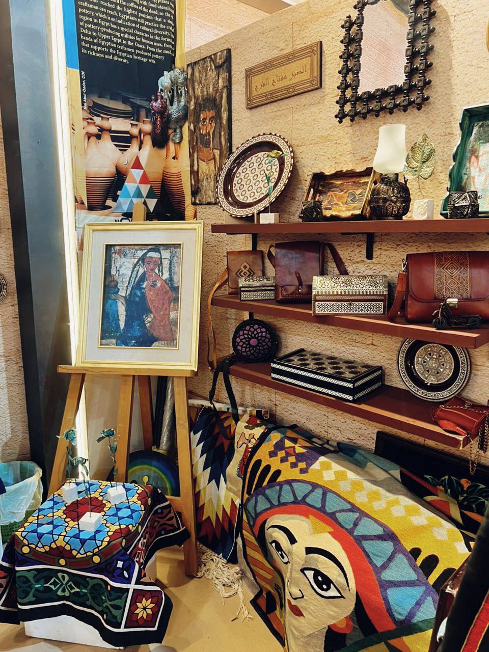  الحرف التراثية بقطاع الفنون التشكيلية  (1)