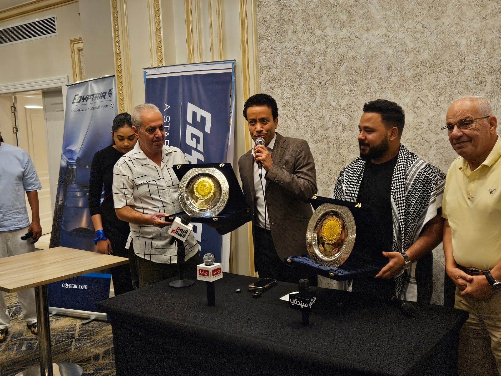 تكريم سامح ومؤلف ومخرج فيلم استنساخ (3)