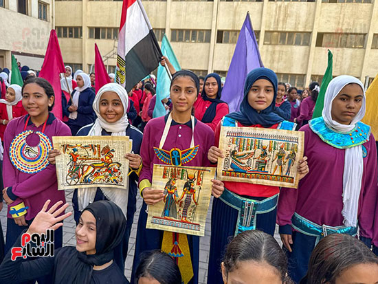 احتفالات الطلاب بالمتحف المصرى خلال طابور الصباح (31)