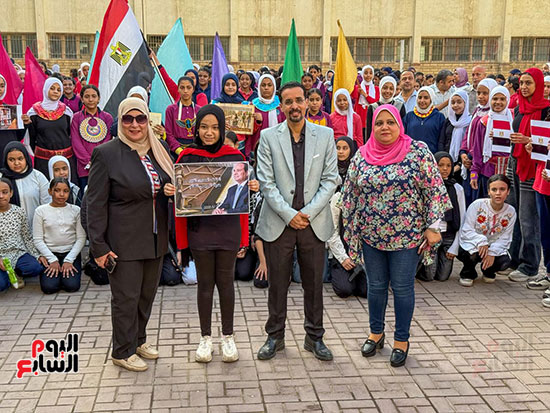 احتفالات الطلاب بالمتحف المصرى خلال طابور الصباح (36)