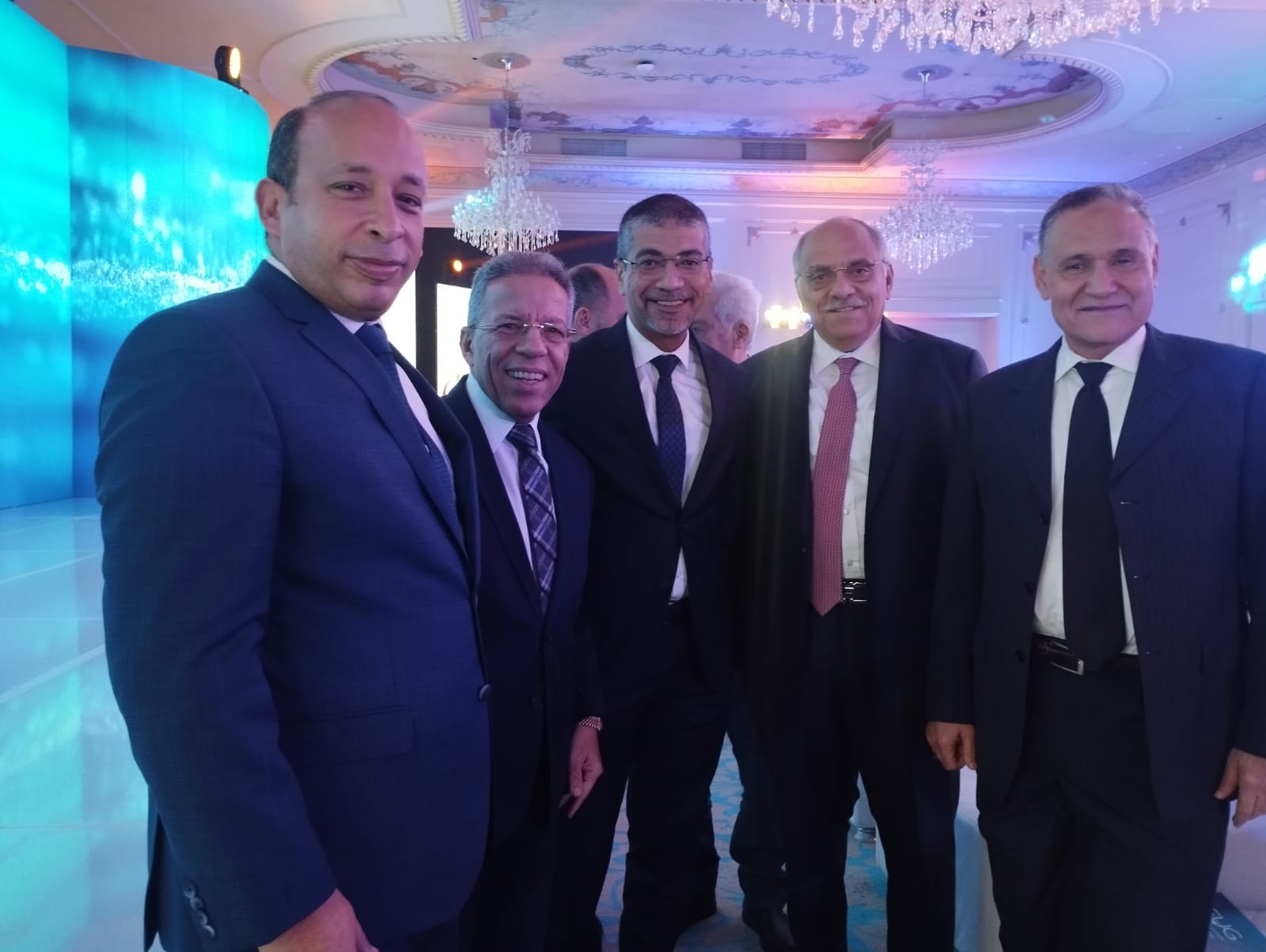 الدكتور حسام صلاح مع الدكتور اسامة عبد الحى وجراحى المسالك البولية الدكتور حسام صلاح مع الدكتور اسامة عبد الحى وجراحى المسالك البولية