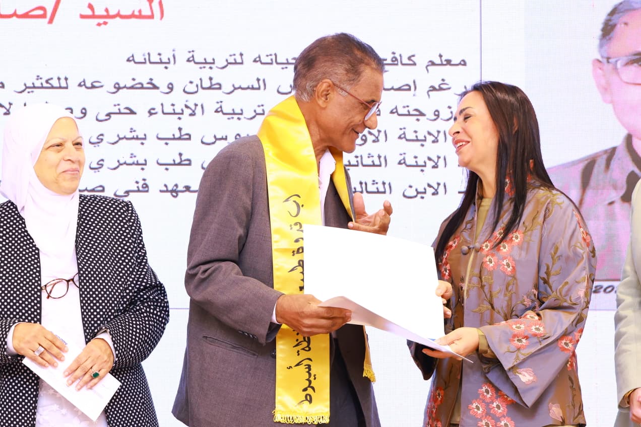 خلال احتفالية وزارة التضامن الاب القدوة