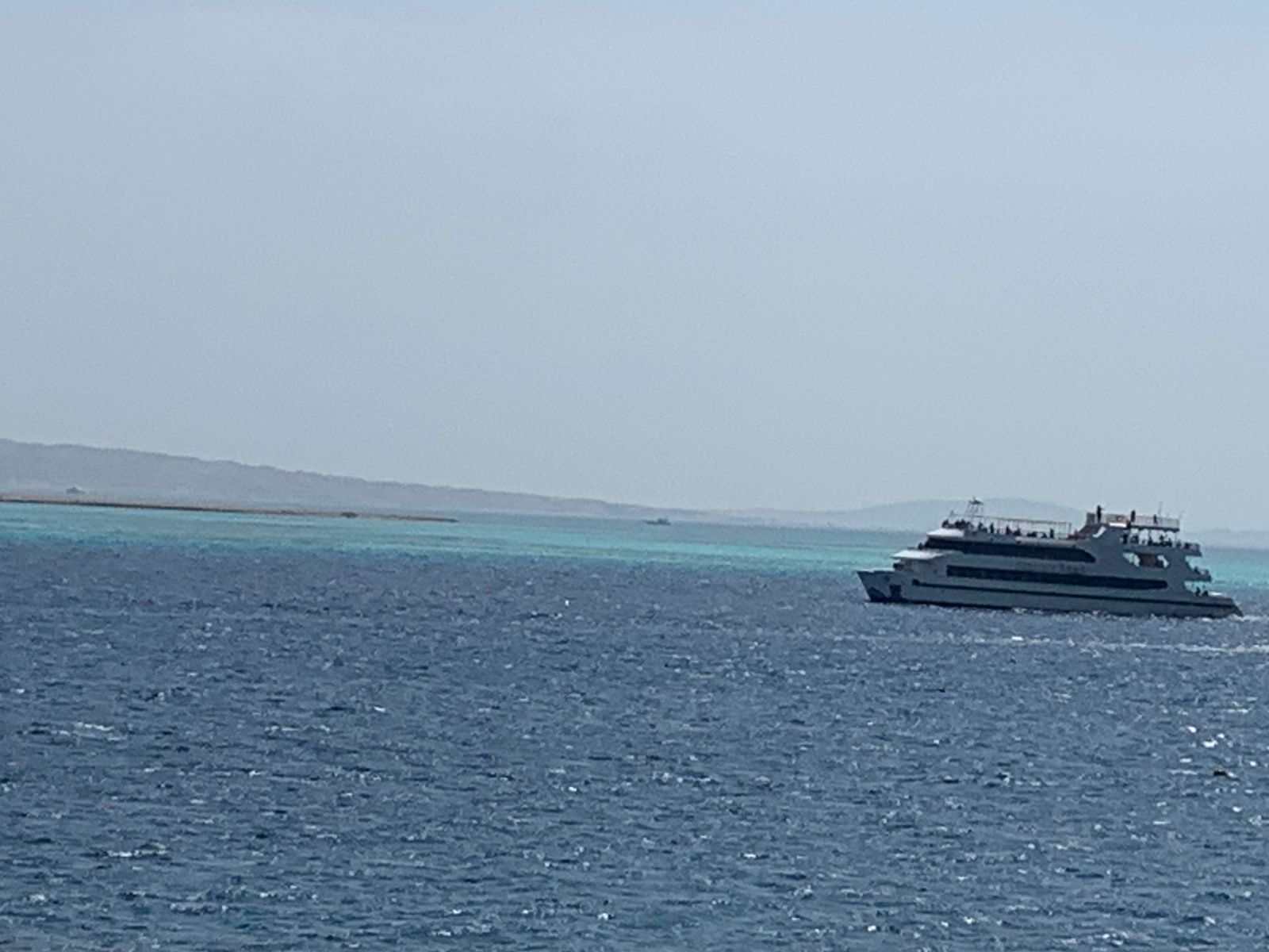 لنشات السفارى البحرى لنشات السفارى البحرى