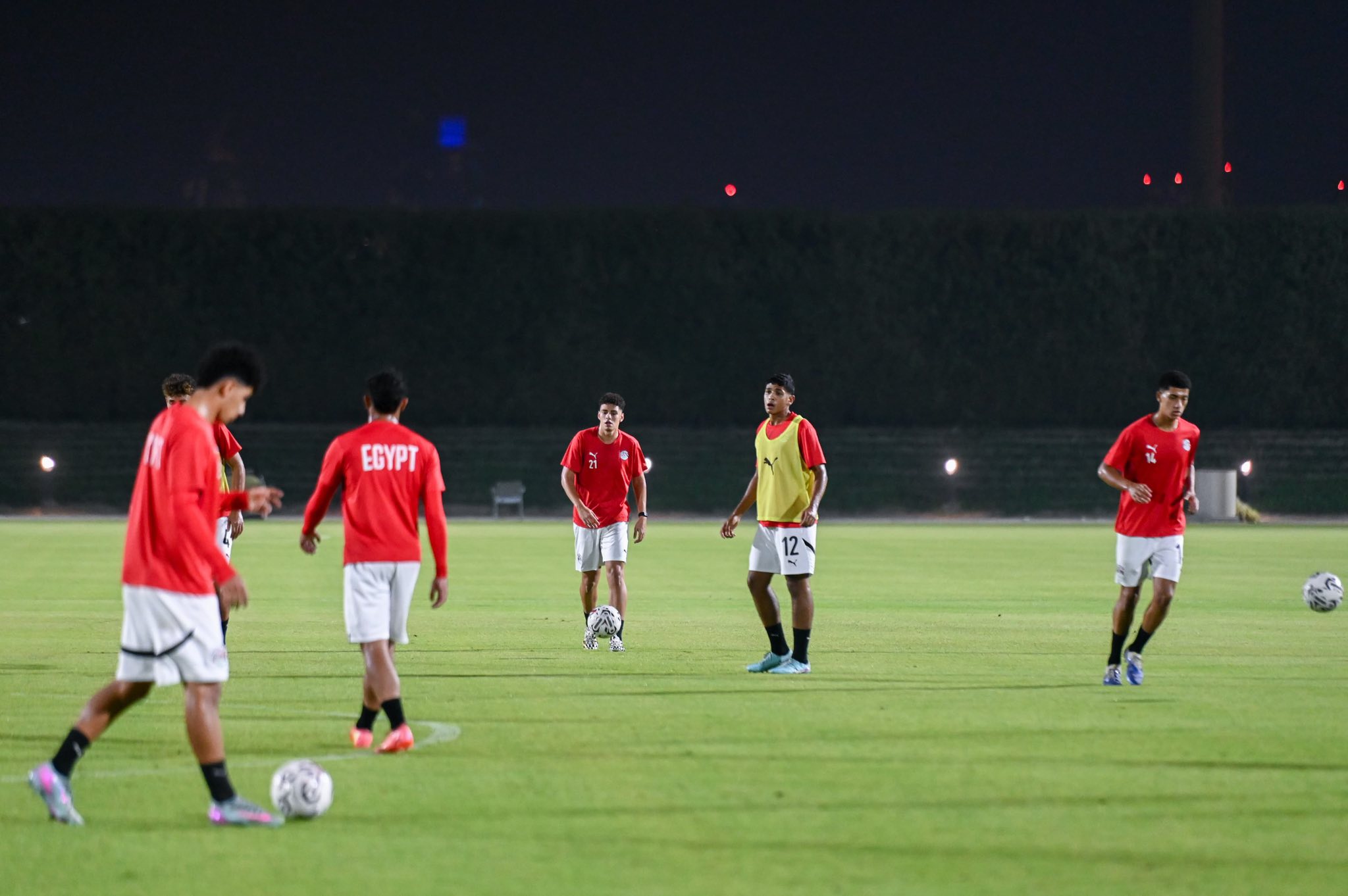 منتخب مصر للناشئين يواصل تدريباته استعدادًا لكأس العالم (6)