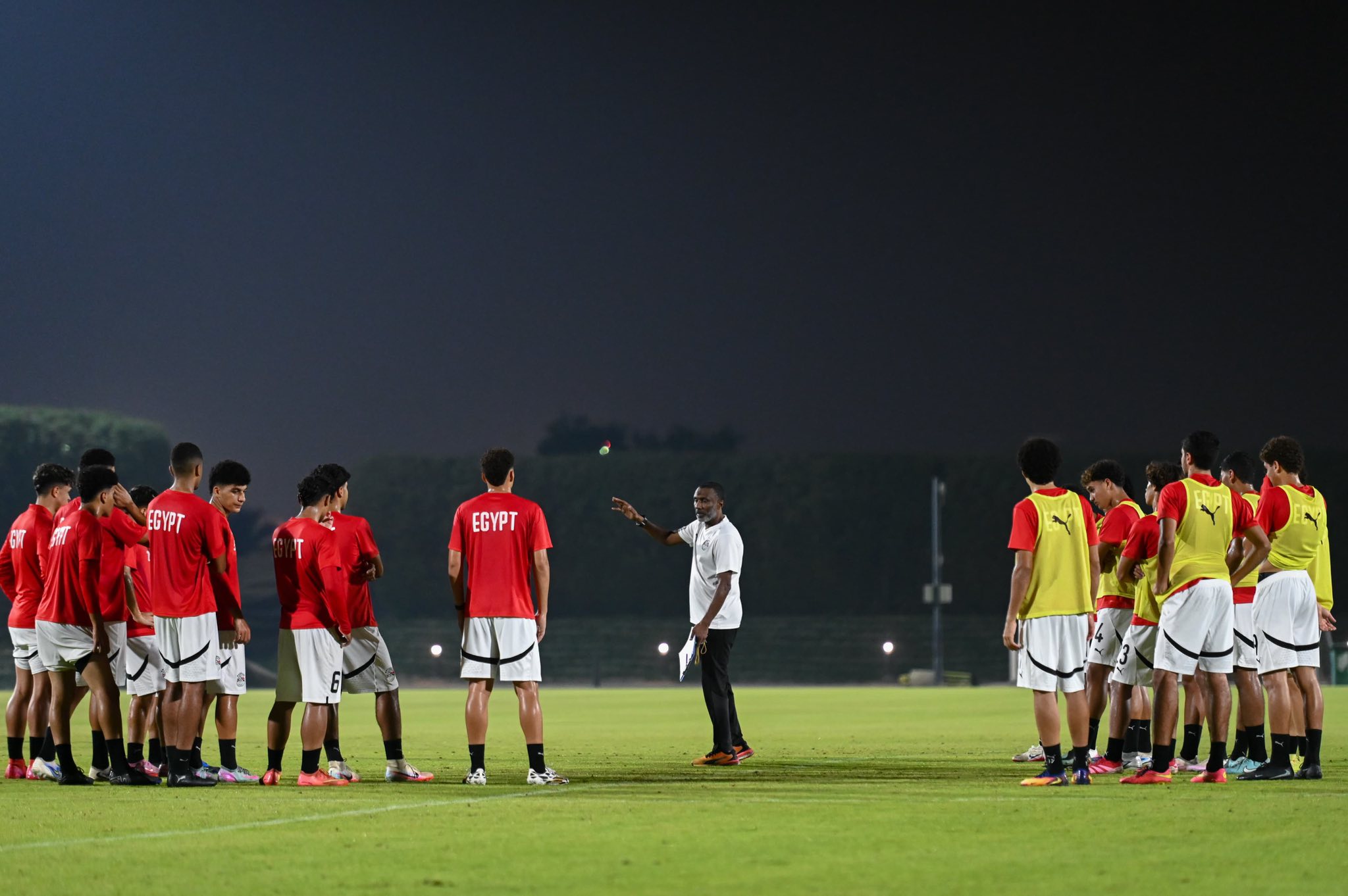 منتخب مصر للناشئين يواصل تدريباته استعدادًا لكأس العالم (5)