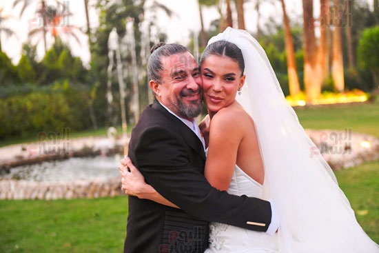 المخرج هادى الباجورى وهايدى خالد يحتفلان بزفافهما (6)