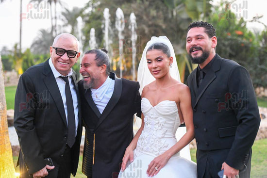 المخرج هادى الباجورى وهايدى خالد يحتفلان بزفافهما (2)