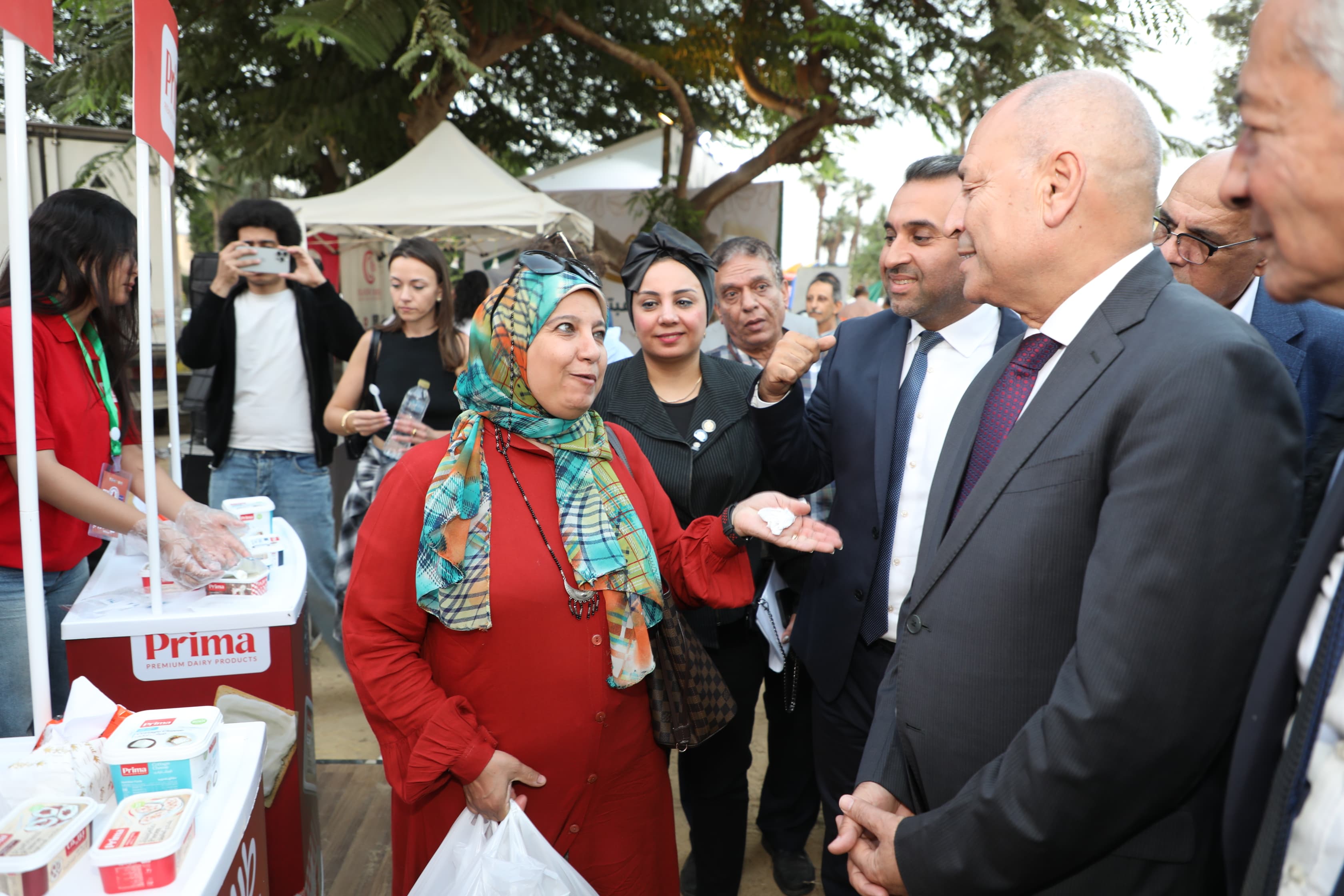 محافظ القاهرة خلال الجولة