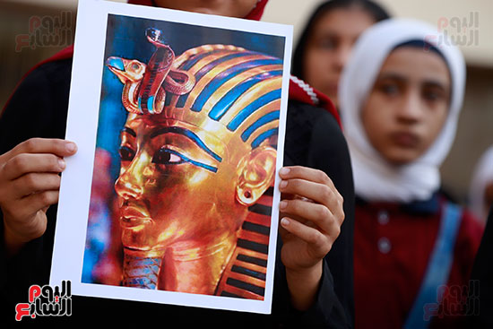 احتفالات الطلاب بالمتحف المصرى خلال طابور الصباح (5)