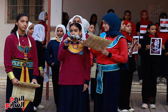 احتفالات الطلاب بالمتحف المصرى خلال طابور الصباح (7)