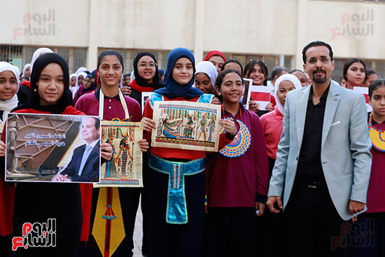 احتفالات الطلاب بالمتحف المصرى خلال طابور الصباح (21)