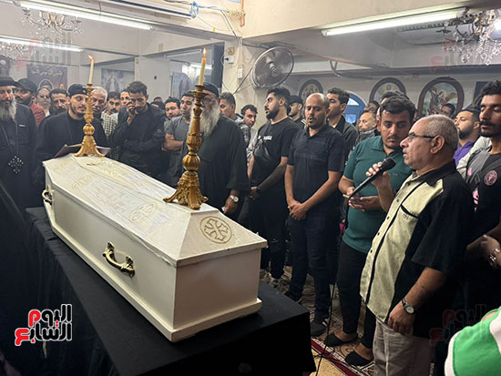 تشييع جنازة المصور كيرلس صلاح (8)