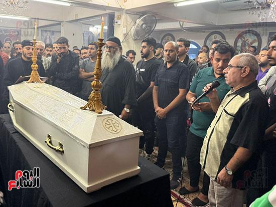 تشييع جنازة المصور كيرلس صلاح (14)