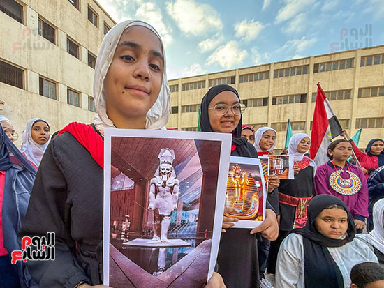 احتفالات الطلاب بالمتحف المصرى خلال طابور الصباح (37)