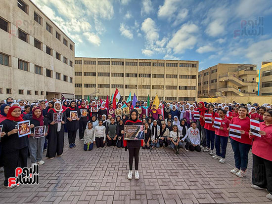 احتفالات الطلاب بالمتحف المصرى خلال طابور الصباح (35)