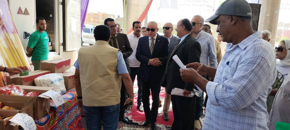 إفتتاح سوق اليوم الواحد بمدينة طيبة الجديدة لتوفير السلع