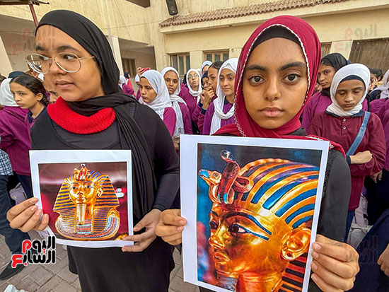 احتفالات الطلاب بالمتحف المصرى خلال طابور الصباح (34)