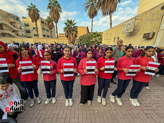 احتفالات الطلاب بالمتحف المصرى خلال طابور الصباح (29)