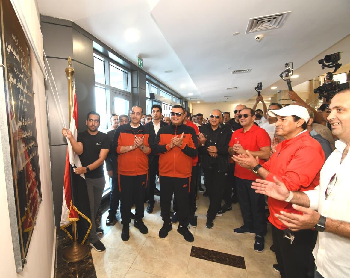 وزراء الرياضة والمالية والري والإسكان والتواصل السياسي في افتتاح نادي النادي