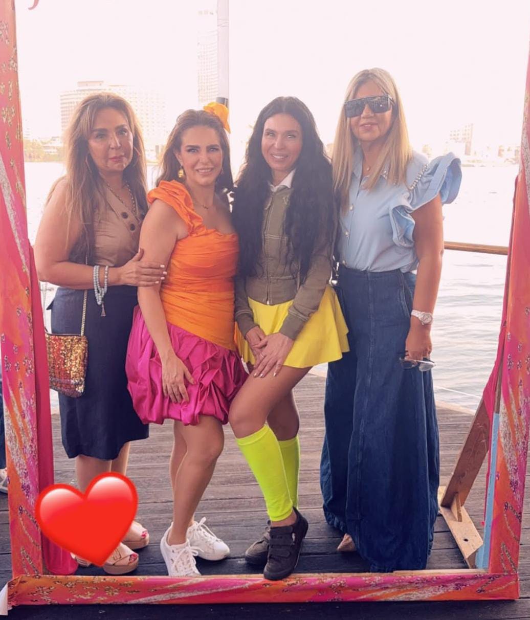 دنيا عبد العزيز وبسوى شلبيى ودينا