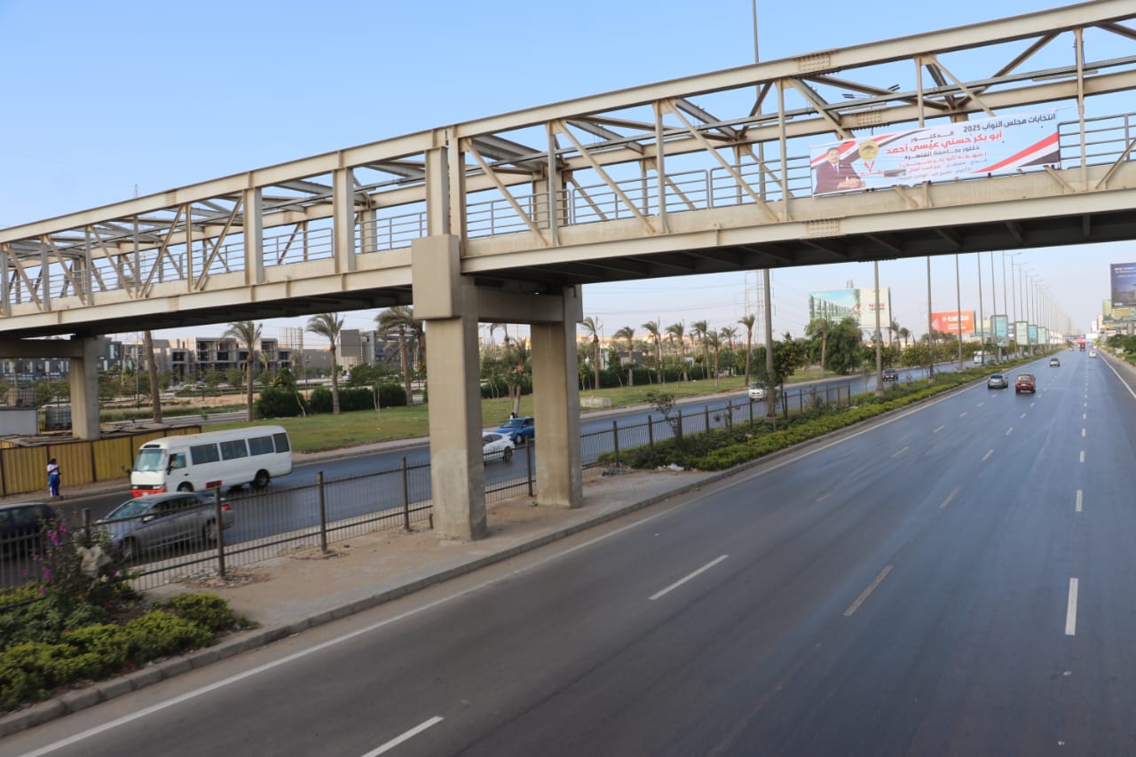 كوبري مشاة طريق الواحات