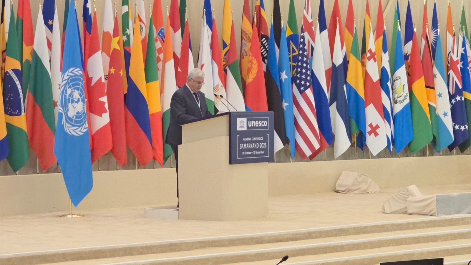 جانب من كلمة الوزير جانب من كلمة الوزير