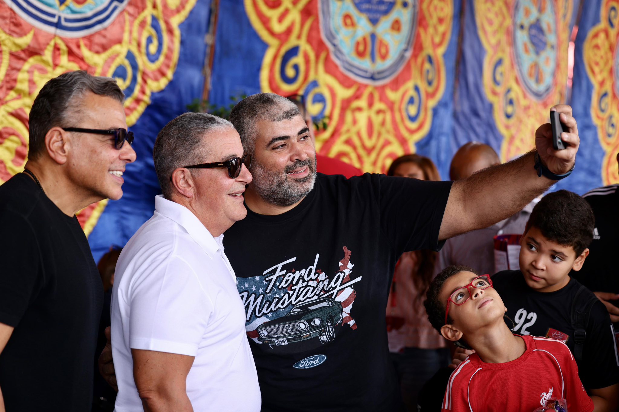 سيلفي مع مرتجي وياسين منصور