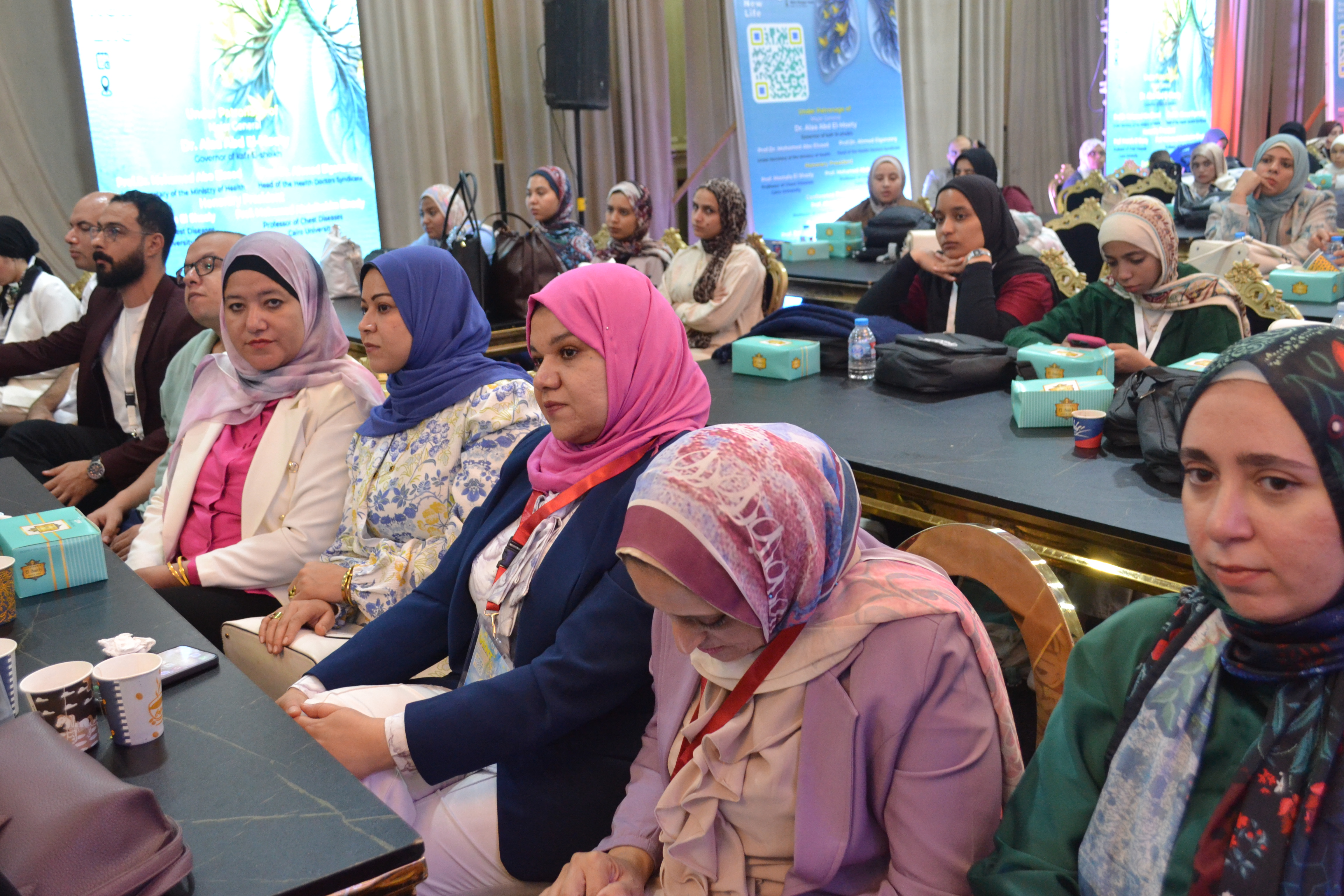 حضور كبير من الطبيبات لمناقشة الحديد في علاج الأمراض الصدرية