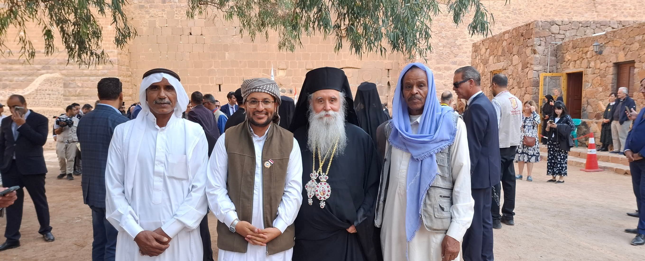 2 نائب رئيس الوزراء اليوناني مع المطران الجديد  