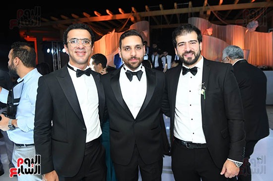 العريس واصدقائه