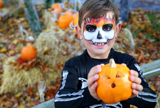 الاحتفال بعيد الهالوين الاحتفال بعيد الهالوين