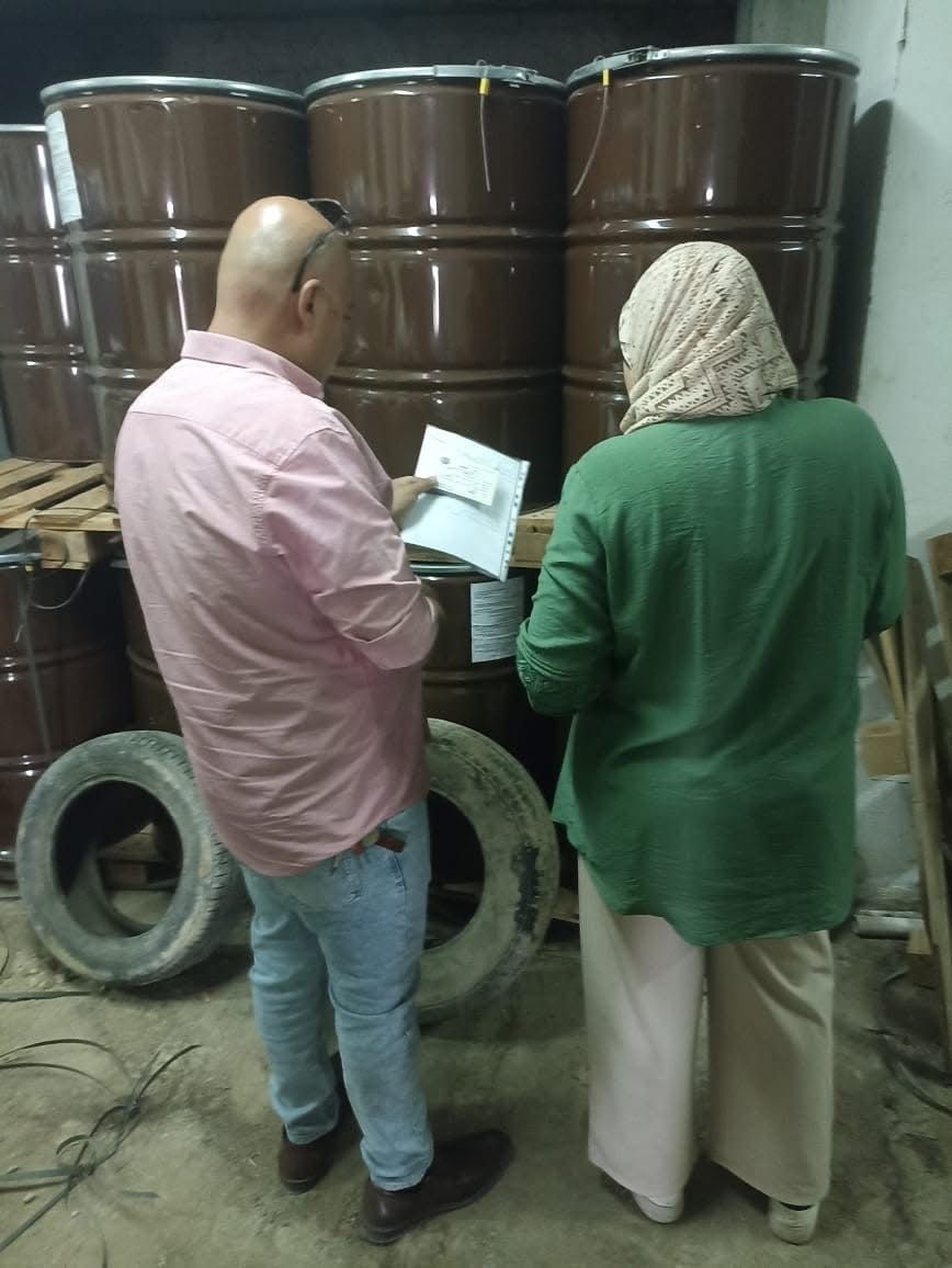 ضبط مخزن غير مرخص بقويسنا لصناعة الحلاوة الطحينية فى المنوفية (2)