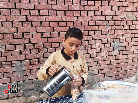 طفل-بنى-سويف-يبيع-الكشرى طفل-بنى-سويف-يبيع-الكشرى