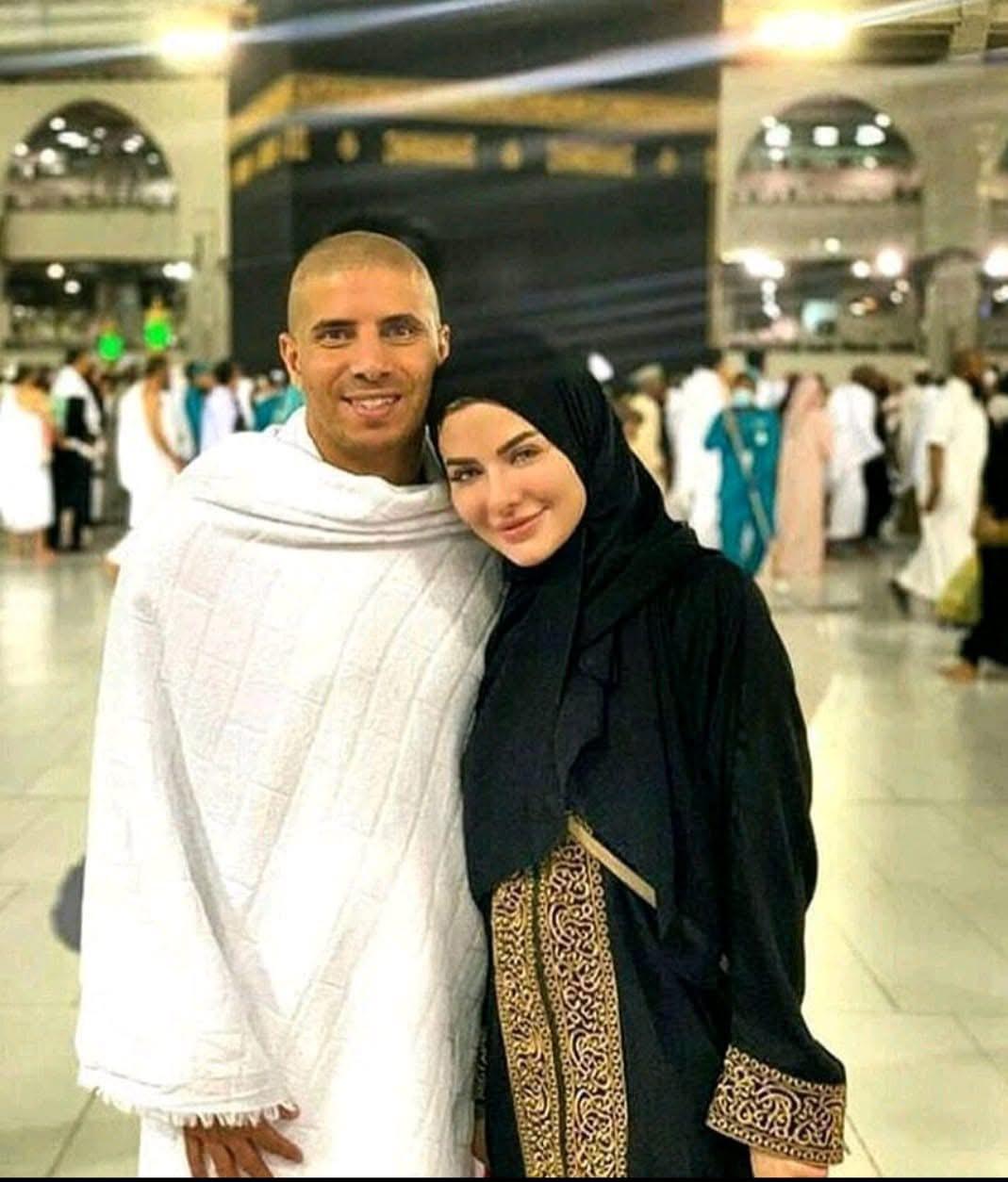 محمد زيدان وزوجته في العمرة محمد زيدان وزوجته في العمرة