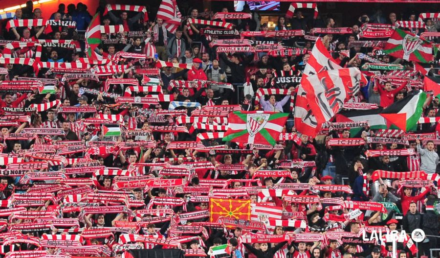 جماهير بيلباو في الملعب لدعم فلسطين جماهير بيلباو في الملعب لدعم فلسطين