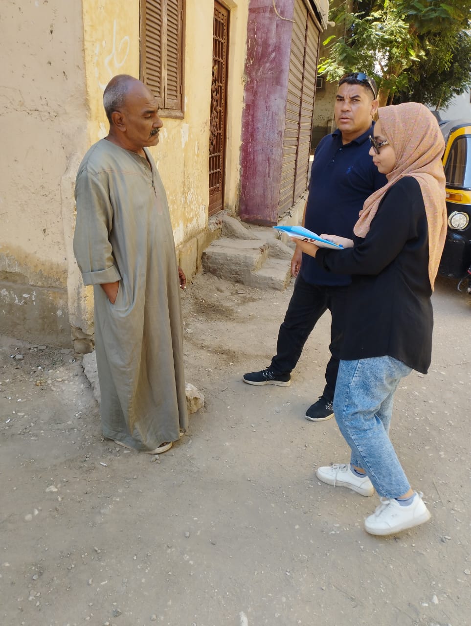 مياه الأقصر تجرى إستطلاع أراء المواطنين بإدارة أرمنت لزيادة الوعى مياه الأقصر تجرى إستطلاع أراء المواطنين بإدارة أرمنت لزيادة الوعى