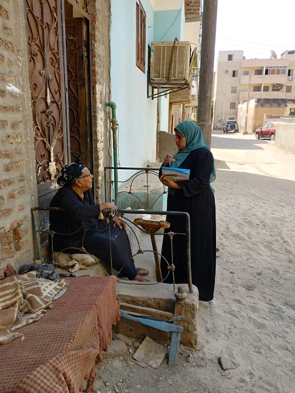إجراء إستطلاع أراء المواطنين بإدارة أرمنت لزيادة الوعى وتحسين الخدمات إجراء إستطلاع أراء المواطنين بإدارة أرمنت لزيادة الوعى وتحسين الخدمات