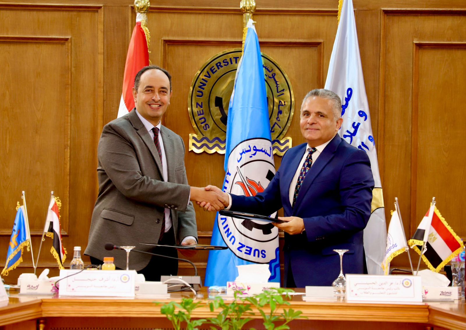 الدكتور عمرو عثمان مدير صندوق مكافحة الإدمان يوقع بروتوكول تعاون مع  الدكتور  أشرف حنيجل رئيس جامعة السويس