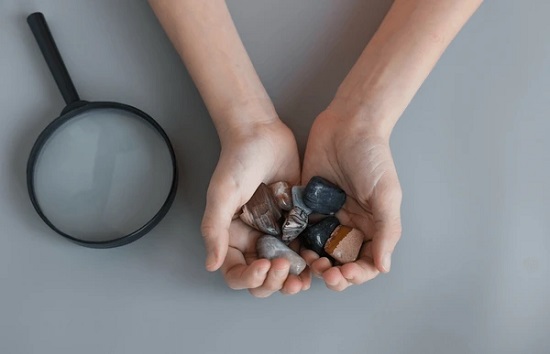 احجار كريمة