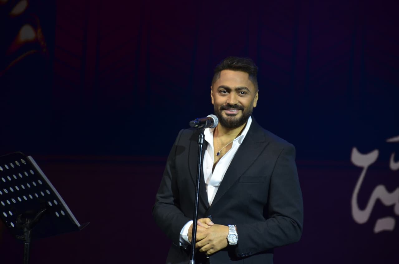 تامر حسنى فى انطلاق النسخة الثامنة من مهرجان نقابة المهن التمثيلية (1)