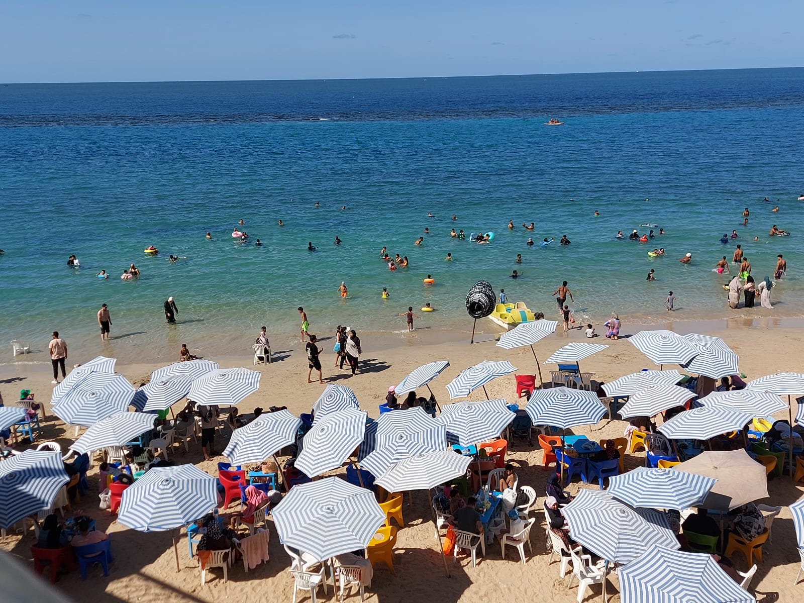 بحر ورملة ولعب راكيت بحر ورملة ولعب راكيت