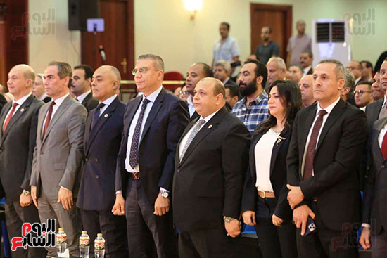 مشاركة اعلاميين فى المؤتمر