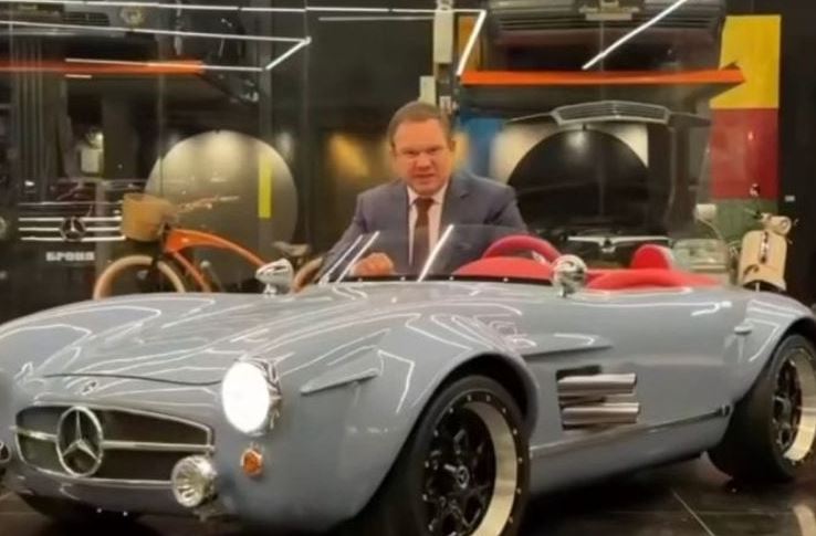 سيارة مرسيدس للأطفال