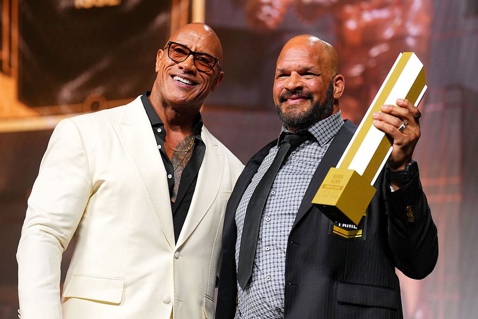 مارك كير مع دواين جونسون