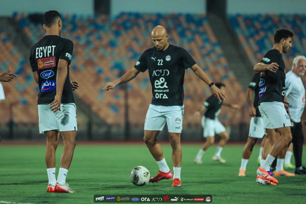 عمرو الجزار فى تدريبات المنتخب عمرو الجزار فى تدريبات المنتخب